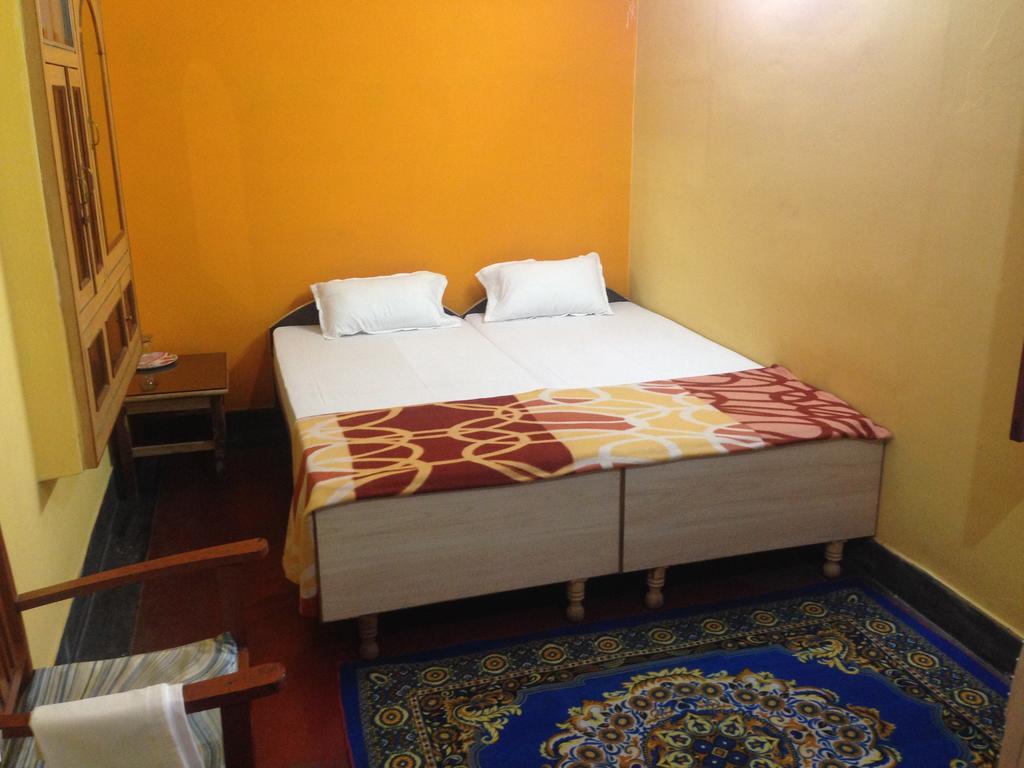 Paradise Inn Guest House Varanasi Rom bilde